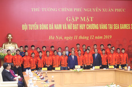 Toàn cảnh Thủ tướng gặp mặt U22 Việt Nam, tuyển bóng đá nữ Việt Nam