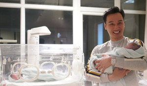 MC Thành Trung hạnh phúc đón hai con trai chào đời