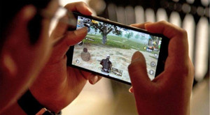 Mải chơi điện tử, nam thanh niên uống nhầm axit thiệt mạng