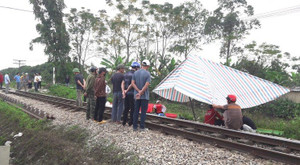 Người phụ nữ bị tàu hỏa tông chết khi đi khám bệnh về