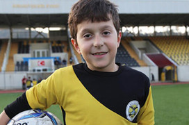 Học sinh cấp 2 viết thư gửi Bộ trưởng đề nghị thành lập trung tâm huấn luyện bóng đá