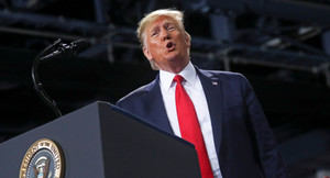 Ông Putin không tin Tổng thống Trump sẽ bị phế truất