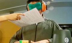 Video: Chàng trai bịt mắt, xoay rubik trong gần 43 giây