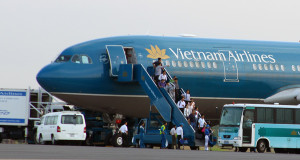 Vật thể bay lạ suýt va trúng Airbus A350 của Vietnam Airlines