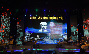 Chương trình đặc biệt 'Muôn vàn tình thương yêu'