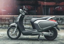 VinFast Klara độ số lùi như ôtô