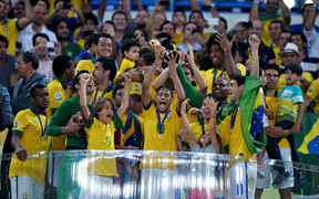 Confederations Cup: Nguồn gốc Arab, sân tập của Brazil và nguy cơ bị 'giải tán'