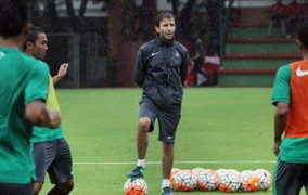 SEA Games 29: Indonesia dọa sa thải HLV, cắt thưởng cả đội