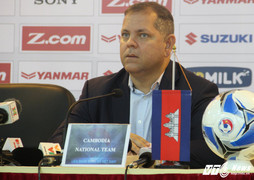 HLV Campuchia lại 'nổ': Tôi chỉ thành công chứ chưa từng thất bại
