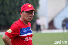 HLV Park Hang Seo ra mắt nhạt nhòa, tuyển Việt Nam tụt 4 bậc trên BXH FIFA