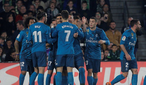Thắng tưng bừng, Real Madrid chạm kỷ lục chưa từng có của bóng đá Tây Ban Nha
