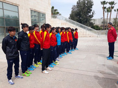 Tuyển nữ Việt Nam thưởng thức đồ ăn Pháp, dưỡng sức chờ đấu giải châu Á