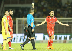 Trưởng ban kỷ luật VFF: Sầm Ngọc Đức đá bóng như đánh nhau, phải xử nghiêm