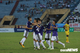 Vô địch lượt đi với kỷ lục bất bại, CLB Hà Nội xuất sắc nhất V-League tháng 5