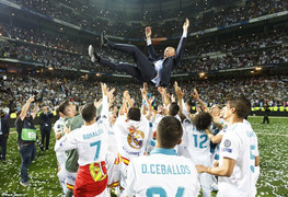 Zidane chia tay Real Madrid: Tạm biệt kẻ may mắn vĩ đại