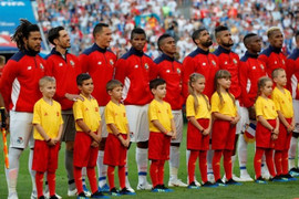 Cầu thủ Panama bật khóc trong lần đầu hát Quốc ca đá World Cup