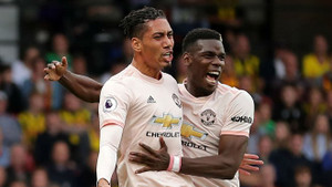 Mourinho: 'Chỉ có 1 thứ để chê, đó là mái tóc của Smalling'