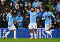 Tân binh khai hỏa, Man City trút mưa bàn thắng vào lưới Cardiff