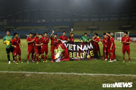 Công Phượng nhắn người hâm mộ: Thắng cùng nhau ăn mừng, thua cùng nhau động viên