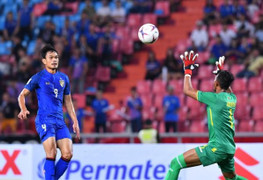 AFF Cup 2018: Thái Lan vùi dập Đông Timor 7-0, thách thức tuyển Việt Nam