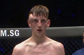 Võ sĩ nhận chấn thương kinh dị, mọc 'quả ổi' trên đầu trong trận đấu Muay Thái