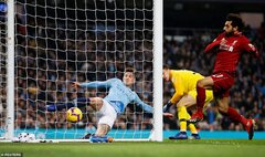 HLV Klopp tiếc mạch bất bại bị cắt đứt, trách hậu vệ Man City triệt hạ Salah