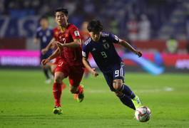 Chuyên gia Steve Darby: 'Muốn tuyển Việt Nam tiến bộ, Công Phượng, Quang Hải nên xuất ngoại thi đấu'