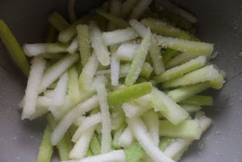 Hướng dẫn cách làm mứt bí xanh ngon ngày Tết