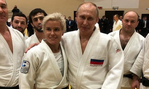 Nữ võ sĩ judo Nga cảm thấy vinh dự khi quật ngã Putin