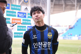 Công Phượng đá chính khi Incheon United đấu đội bóng cũ của HLV Park Hang Seo?