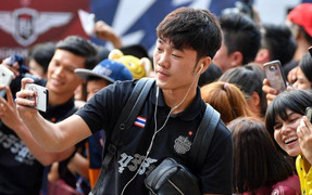 Xuân Trường làm 'người thừa' trong ngày Buriram United chiếm ngôi nhì bảng