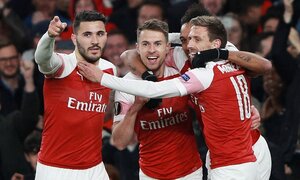Tứ kết Europa League: Arsenal chiếm ưu thế, Chelsea thắng vất vả
