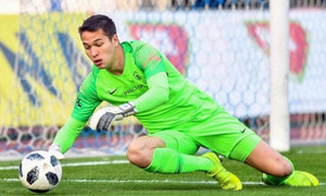 Lý do tuyển Việt Nam khó tận dụng tài năng Việt kiều học chung thầy với Petr Cech