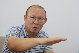 Vài ngày tới, HLV Park Hang Seo sang châu Âu 'xem giò' 4 cầu thủ Việt kiều