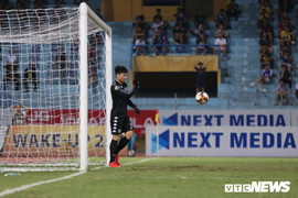 Thủ thành Bùi Tiến Dũng: 'Chưa chắc tôi được gọi lên U22 Việt Nam'
