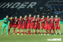 Lùi lịch V-League phục vụ tuyển Việt Nam đấu Thái Lan tại vòng loại World Cup 2022