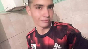 Cản phá phạt đền thành công, thủ môn 17 tuổi đột tử lúc ăn mừng