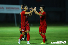 Martin Lo, Trần Danh Trung lập công, U22 Việt Nam đánh bại Kitchee SC