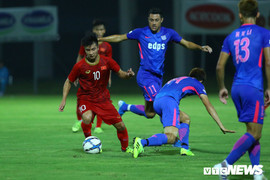 Martin Lò khiến đối thủ quay như chong chóng, HLV Park Hang Seo ra quyết định đặc biệt