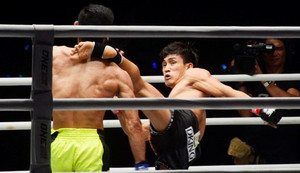 Video: Ra mắt ONE Championship, Nguyễn Trần Duy Nhất hạ đo ván đối thủ Malaysia