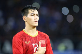 Video: Tiến Linh ghi bàn đẹp mắt, U22 Việt Nam dẫn U22 Trung Quốc 1-0