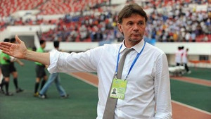 Trực tiếp: 'Phù thủy trắng' Philippe Troussier nhậm chức HLV trưởng U19 Việt Nam