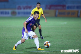 Quang Hải ghi siêu phẩm, Hà Nội FC ngược dòng đè bẹp Viettel
