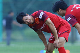 Công Phượng hăng hái ra sân tập, tuyển Việt Nam chỉ còn thiếu Đoàn Văn Hậu