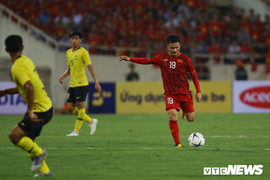 Quang Hải toả sáng tuyến giữa, HLV Park Hang Seo vơi nỗi nhớ Tuấn Anh?