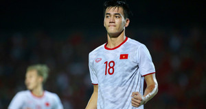 Video: Tiến Linh ghi bàn thứ 3, tuyển Indonesia vỡ trận