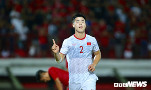 Video: Đoàn Văn Hậu kiến tạo, Duy Mạnh sút tung lưới Indonesia