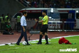 HLV Thái Lan chê Bùi Tiến Dũng ăn vạ, tuyển Việt Nam khó tiến bộ