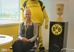 Nữ HLV Dortmund khuyên Văn Hậu, Công Phượng kiên nhẫn học hỏi ở châu Âu