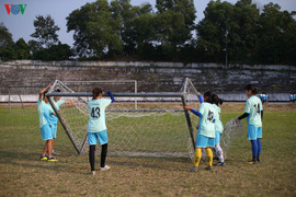 Bóng đá nữ Thái Nguyên: Lương 1,3 triệu đồng/tháng, cầu thủ nghỉ thi đấu làm công nhân